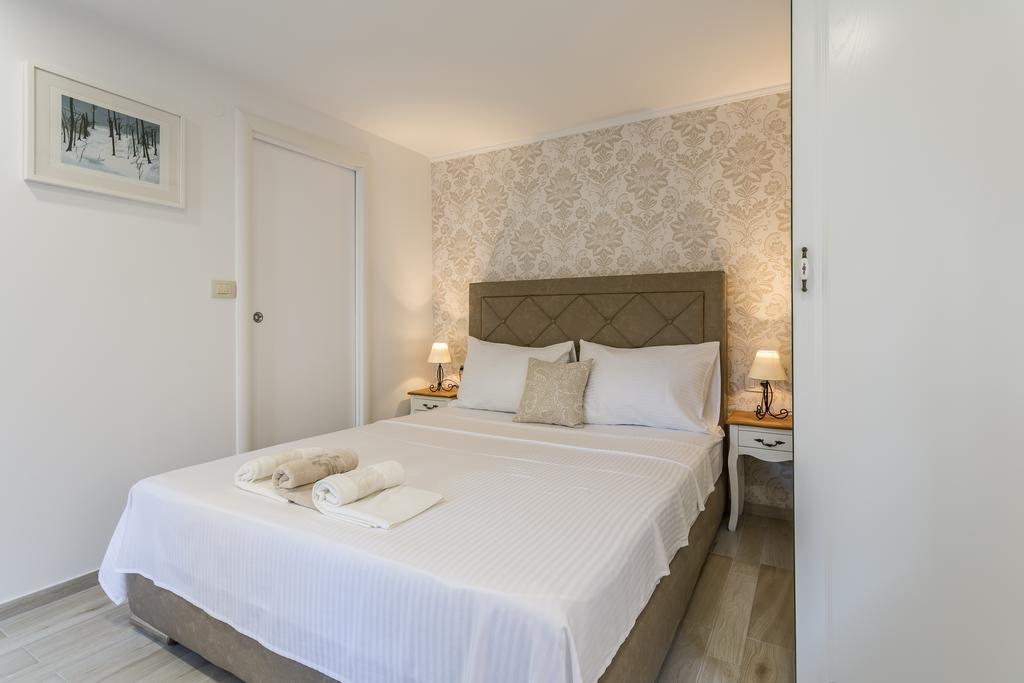 Split Center Apartments エクステリア 写真
