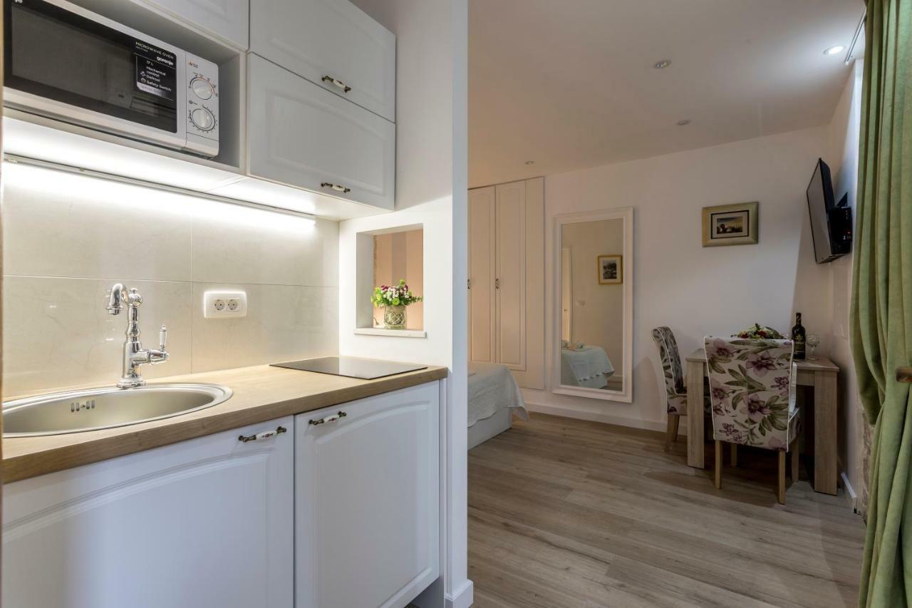 Split Center Apartments エクステリア 写真
