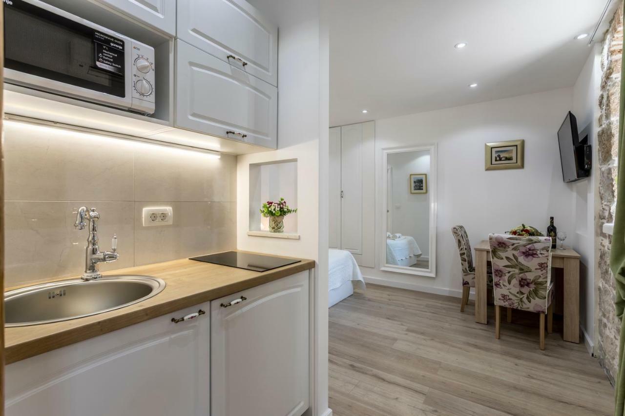 Split Center Apartments エクステリア 写真